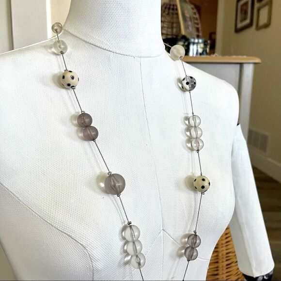 Beaded necklace   - Picture 2 of 3